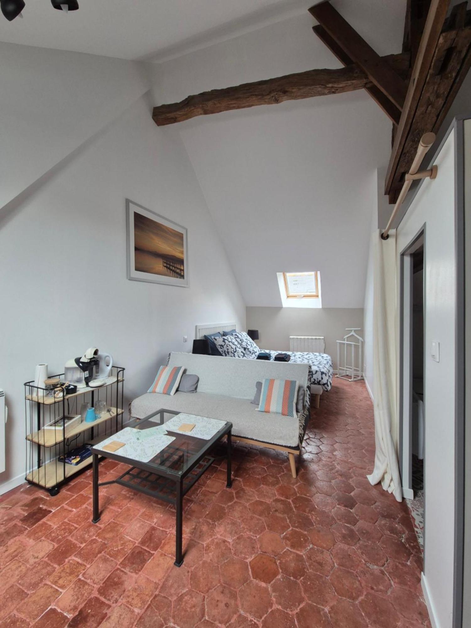 L'Eden Cache Hotel Beaune-la-Rolande Kültér fotó