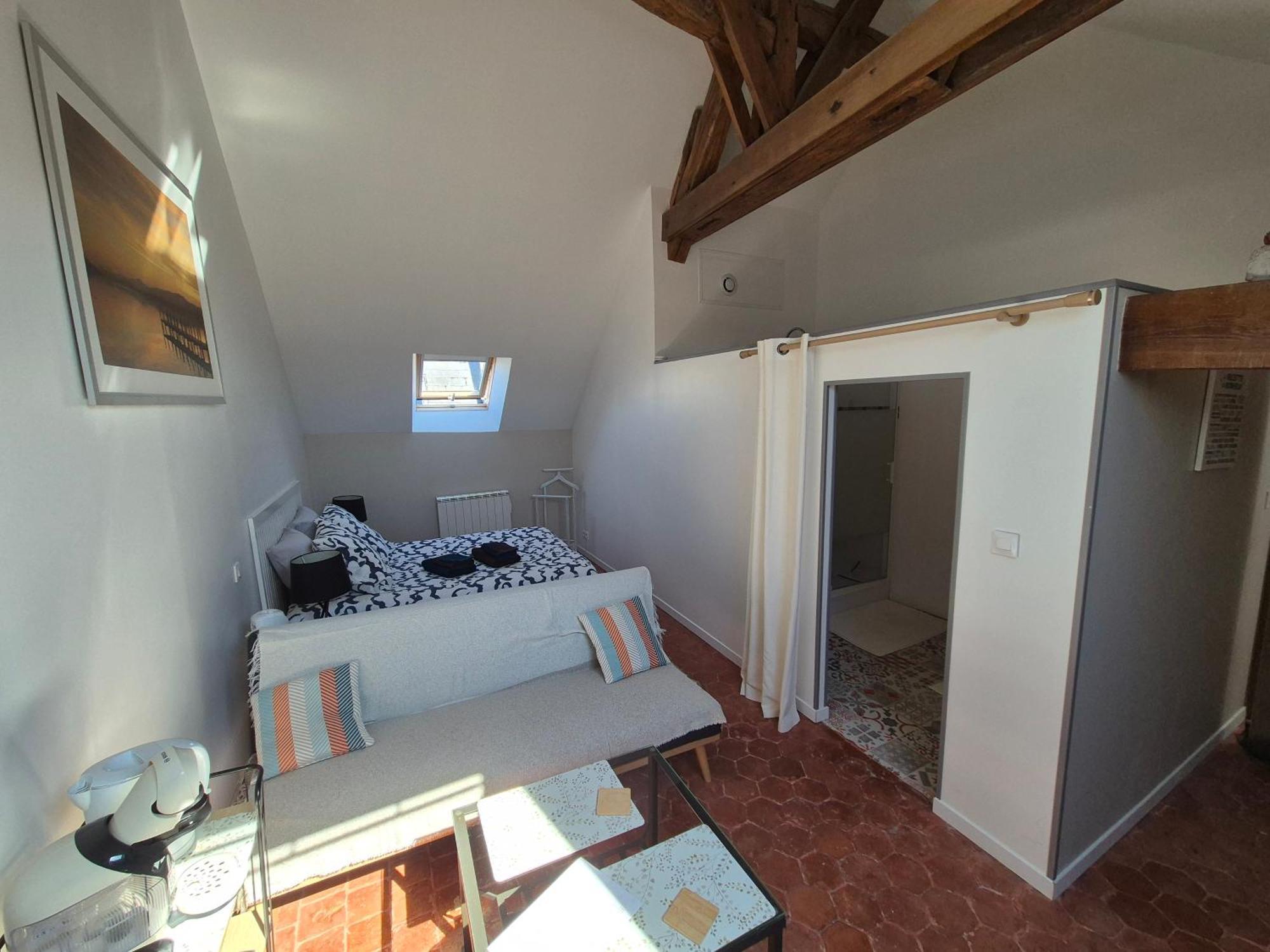 L'Eden Cache Hotel Beaune-la-Rolande Kültér fotó